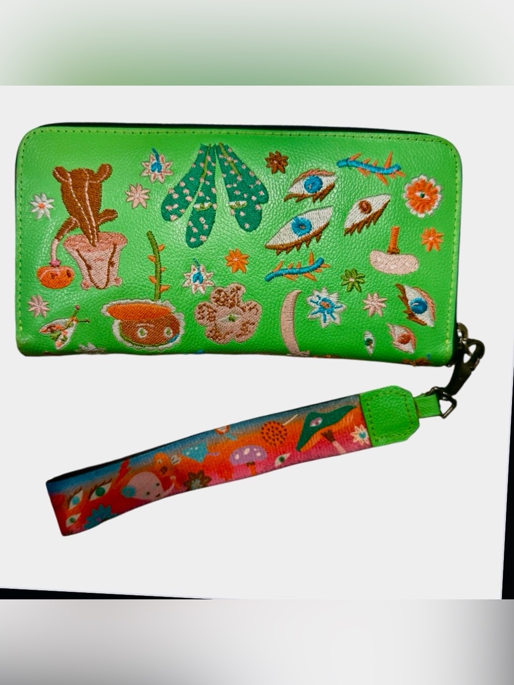Min & Mon Bright Green Embroidered Wristlet Clutch